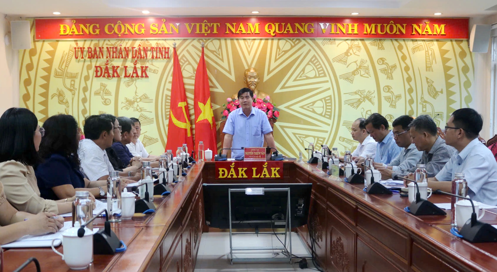 Đẩy mạnh phối hợp trong chăm sóc sức khỏe cán bộ tỉnh